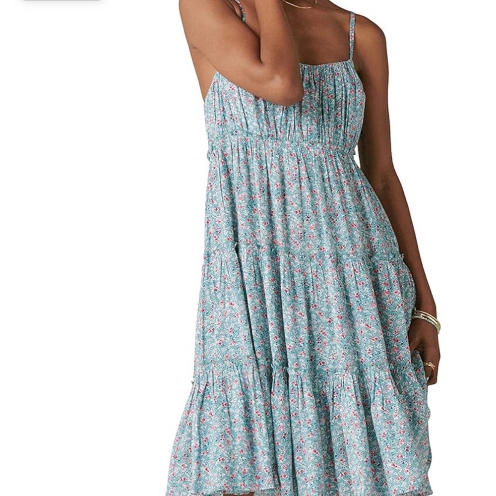 Tiered floral mini dress.